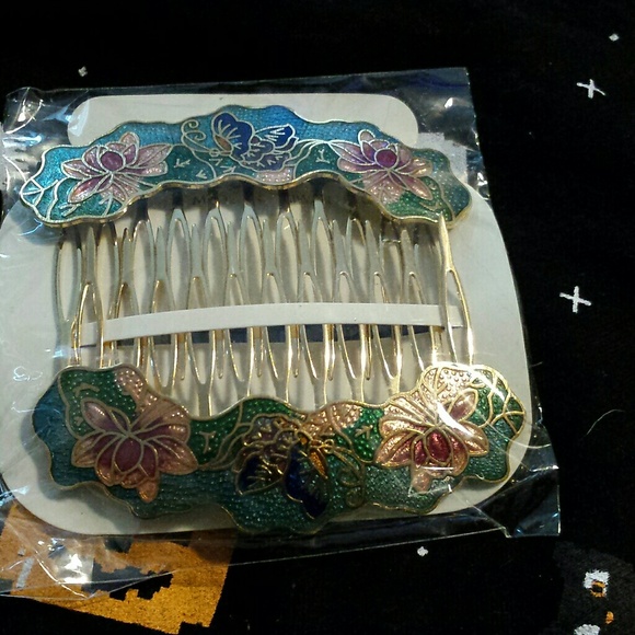2 hair pins with butterflies and blue background - Picture 2 of 2